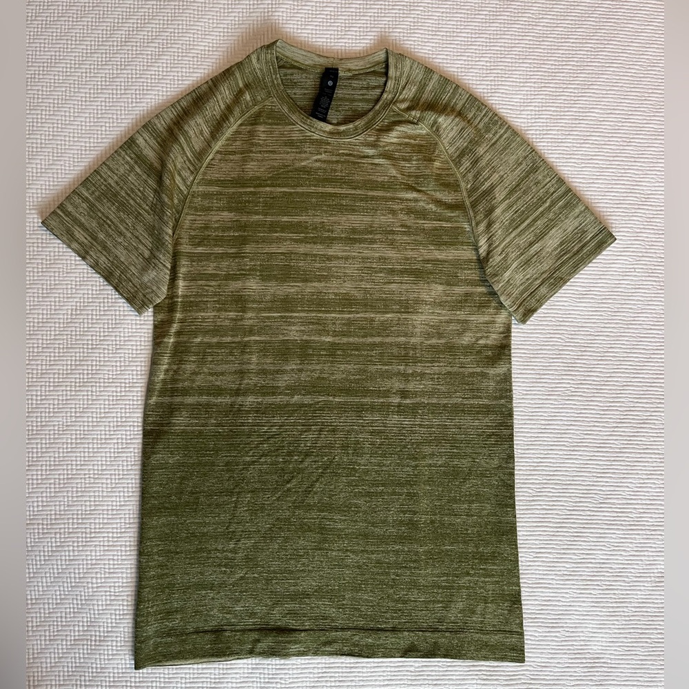 Lululemon Olive Green Men's Shirt (XS)